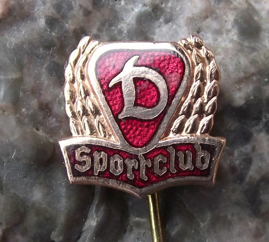 Antique Berlin FC Dynamo Sportclub D Football Soccer Fussball Shield Pin Badge - Badgecrazy