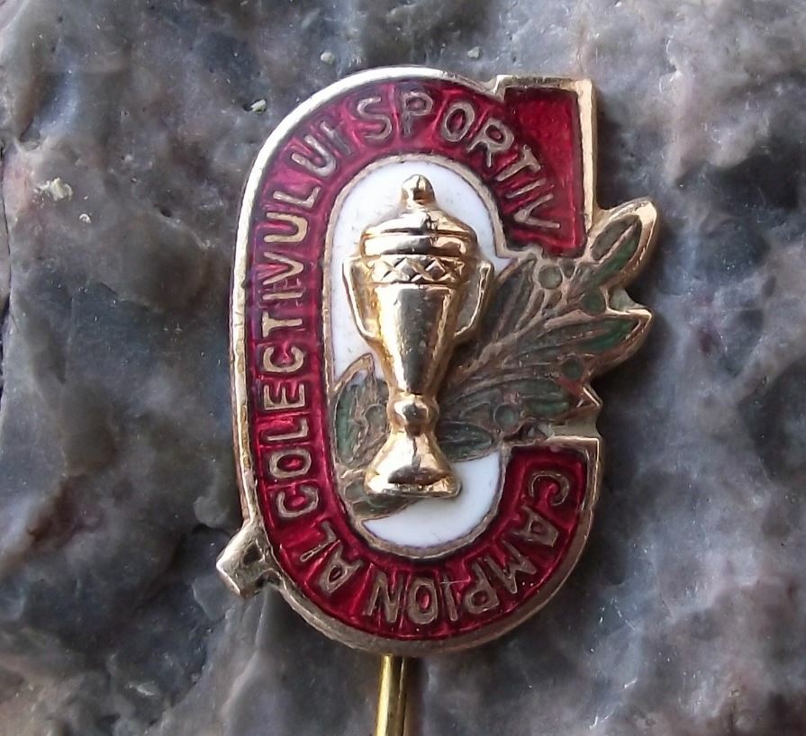 Antique Campion al Colectivului Sportiv Romania Winners Cup Trophy Pin Badge - Badgecrazy