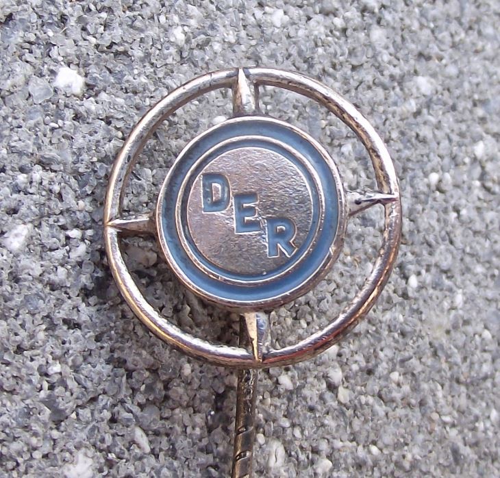 Antique DER Deutsches Reiseburo Compass German Travel Agent Berlin Pin Badge - Badgecrazy