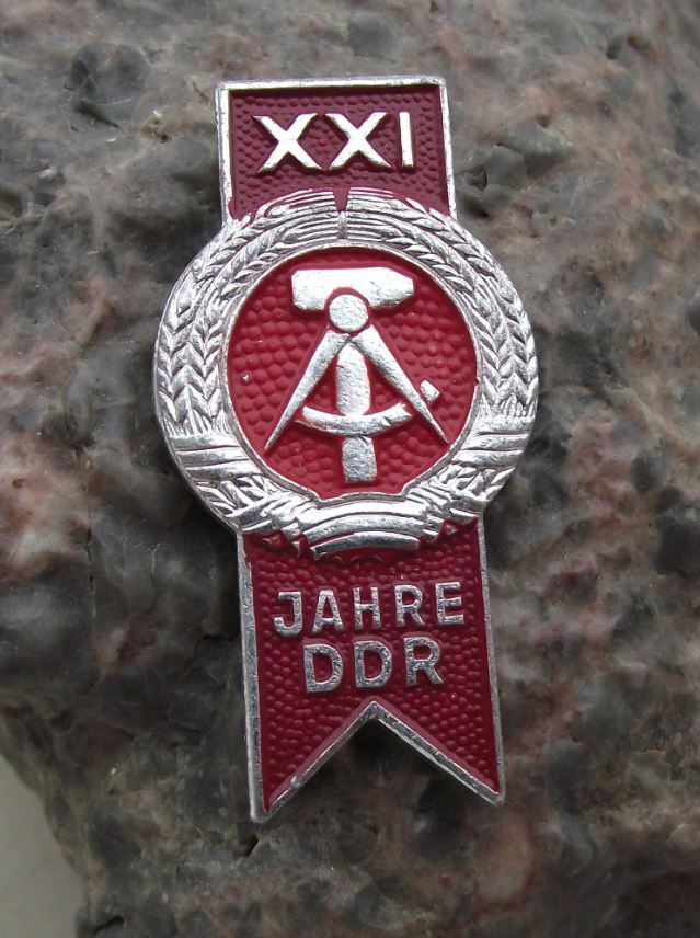 1970 East Germany DDR GDR 21st Anniversary German GDR Commemorative Pin Badge - Badgecrazy