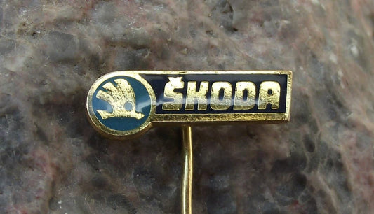 Vintage Skoda Cars Logo Winged Arrow Logo Vehicle Motor Car Pin Badge - Badgecrazy