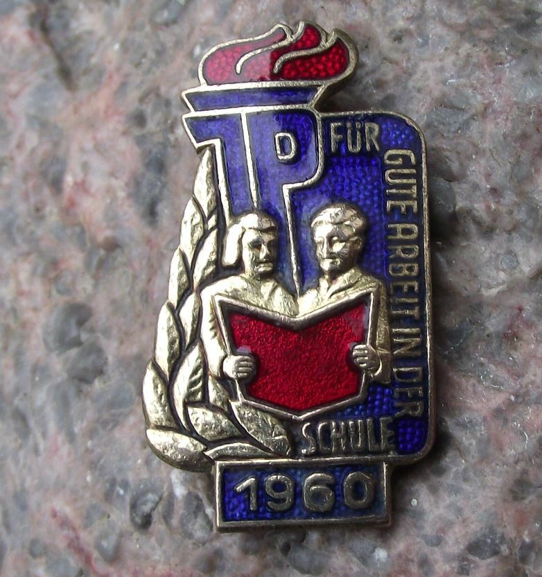 1960 Thalmann Pioneer Gute Arbeit Schule Good School Work Award DDR Pin Badge - Badgecrazy