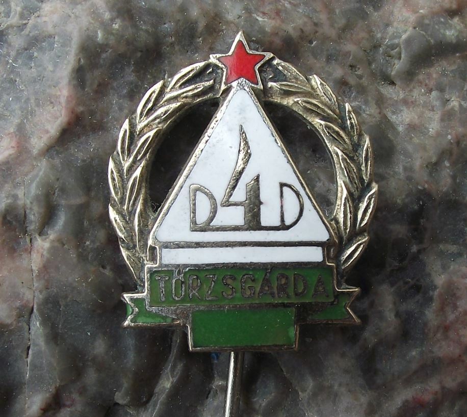 Antique Torzsgarda Hungary Hungarian D4D Laurels Pin Badge - Badgecrazy