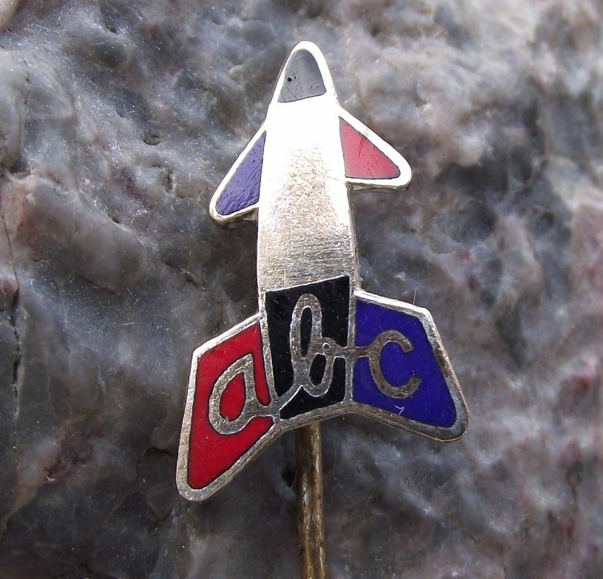 ABC Magazine Casopis Childrens Teen Space Rocket Membership Member Pin Badge - Badgecrazy