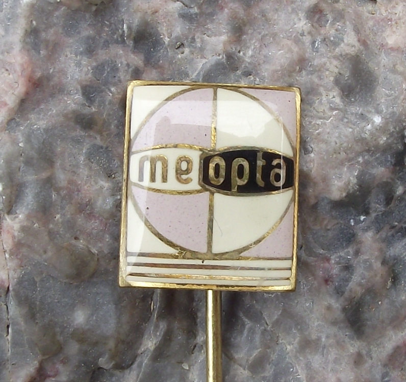 Vintage Meopta TLR SLR & Optical Lenses Split Semi Circle Pattern Logo Pin Badge - Badgecrazy