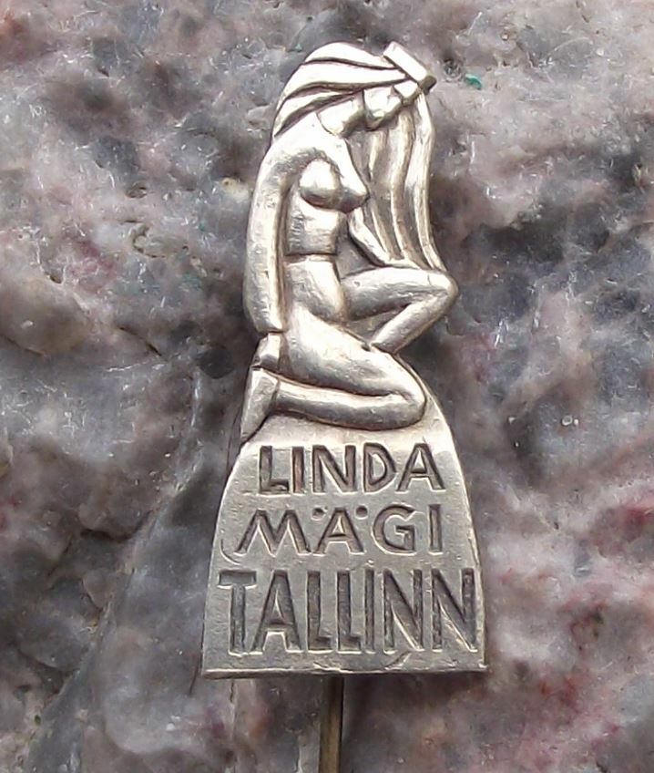 Vintage Lindamagi Park Tallinn Estonia Linda Statue Travel Souvenier Pin Badge - Badgecrazy