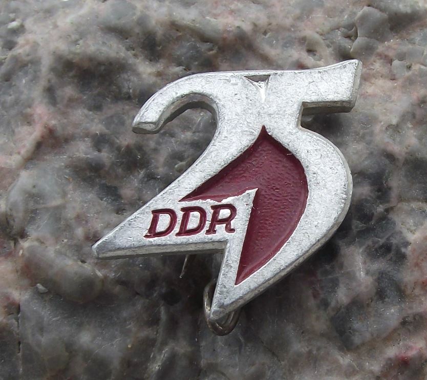 1974 Rare East Germany DDR GDR 25th Number 25 German Anniversary Pin Badge - Badgecrazy