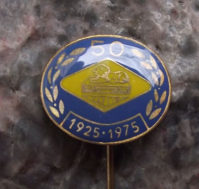 1975 Kazeto Czech Lion Suitcase Cardboard Case Travel Products Company Pin Badge - Badgecrazy
