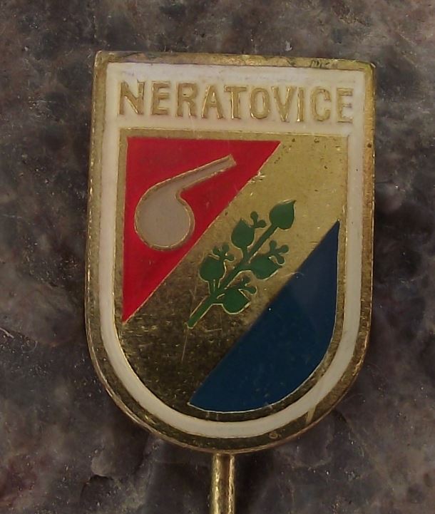 Neratovice Town Heraldic Coat of Arms Vintage Chemistry Motif Pin Badge - Badgecrazy