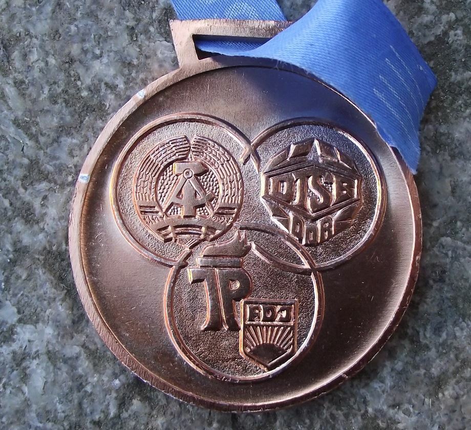 1989 FDJ DTSB Youth Pioneer East Germany Festival Event Bronze Medal Pin Badge - Badgecrazy
