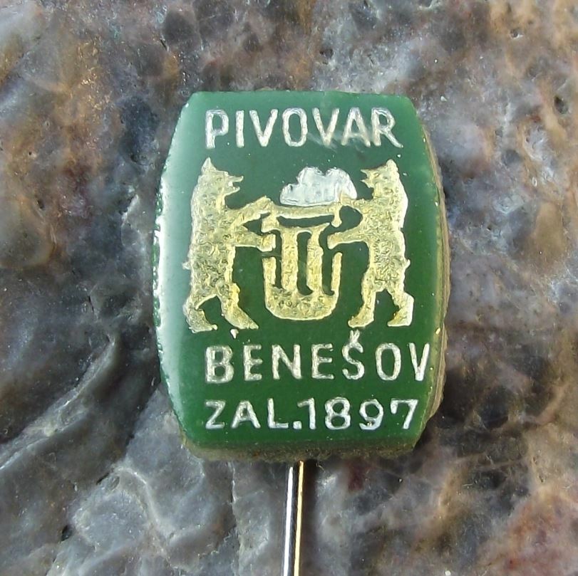 Vintage Benesov Pivovar 1897 Czechoslovakia Brewery Beer Lager Bears Pin Badge - Badgecrazy