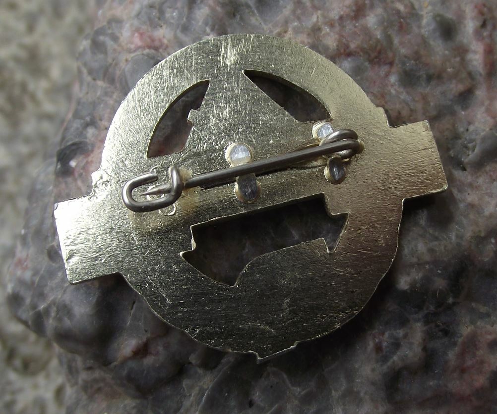 1971 FDJ East German Germany DDR Honourable Performance Award Pin Badge - Badgecrazy