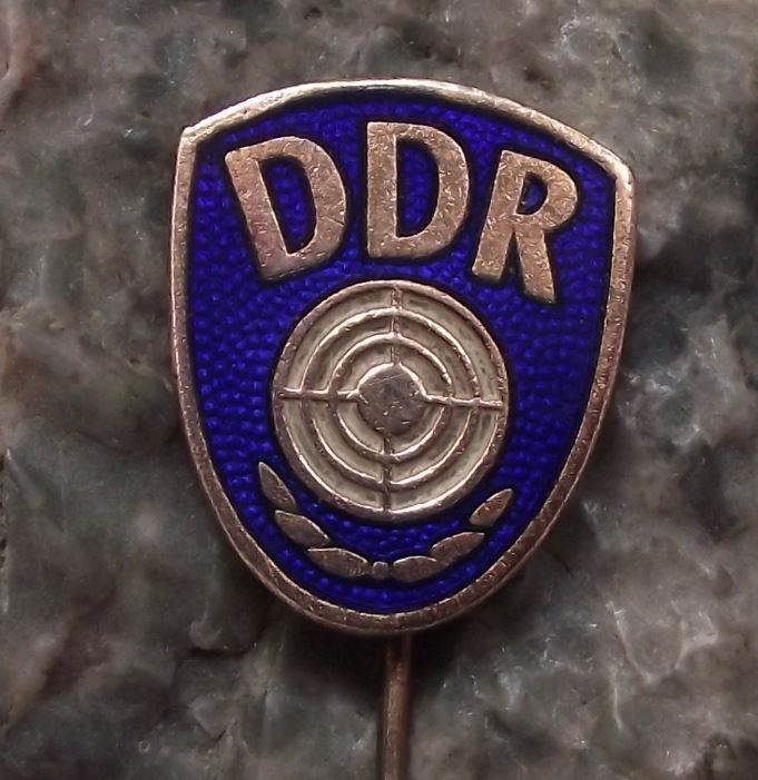 East Germany DDR Target Marksman Military GDR Shooting Award Bronze Pin Badge - Badgecrazy