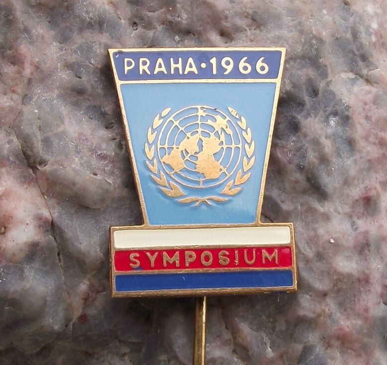 1966 Rare United Nations UN Symposium International Assembly Prague Pin Badge - Badgecrazy