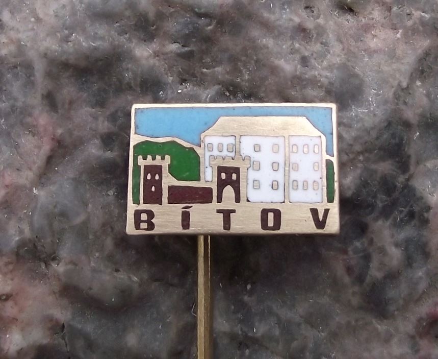 Antique Bitov Hill Castle Znojmo Czech Tourist Visitor Souvenier Pin Badge - Badgecrazy