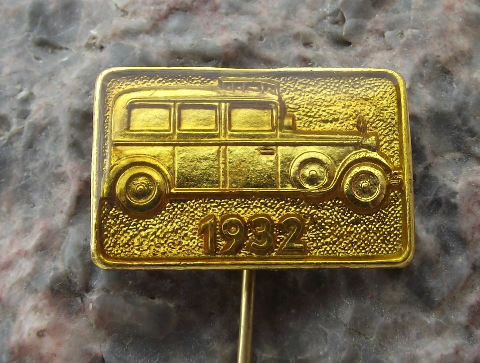 Trucks Vans Buses Through the Ages History Vintage Car Pin Badge - Badgecrazy