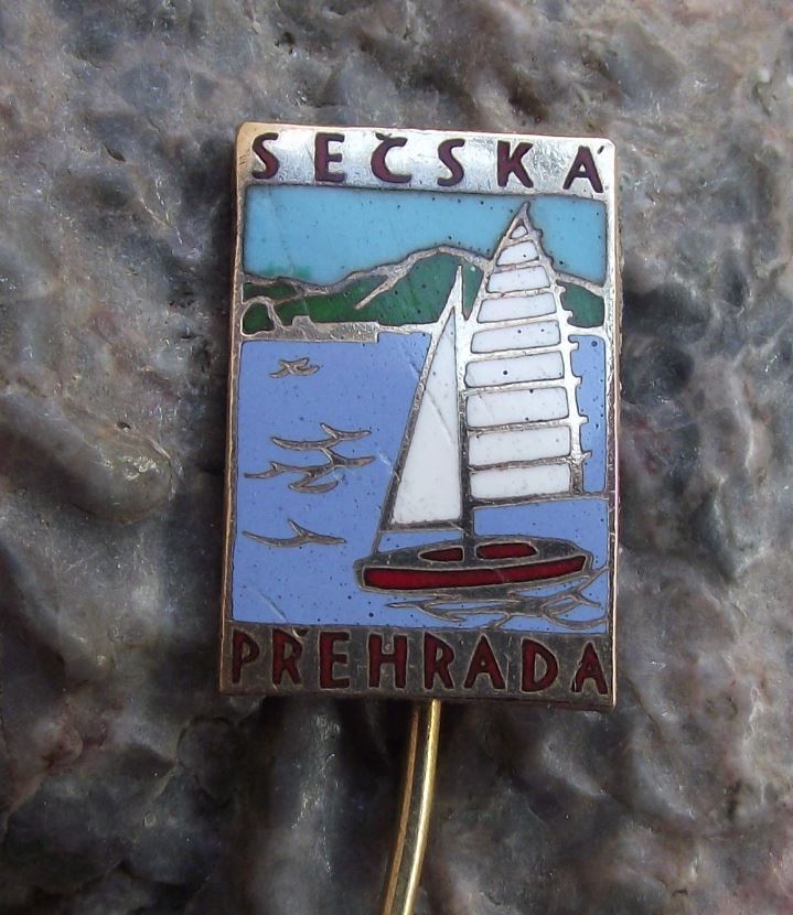 Antique Secska Prehrada Czech Lake Dam Yacht Sailing Resort Souvenier Pin Badge - Badgecrazy