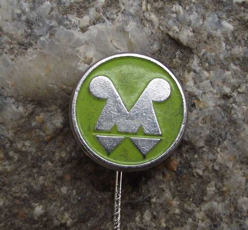 Weimar East Germany DDR GDR Engineering Company Advertising M Logo Pin Badge
