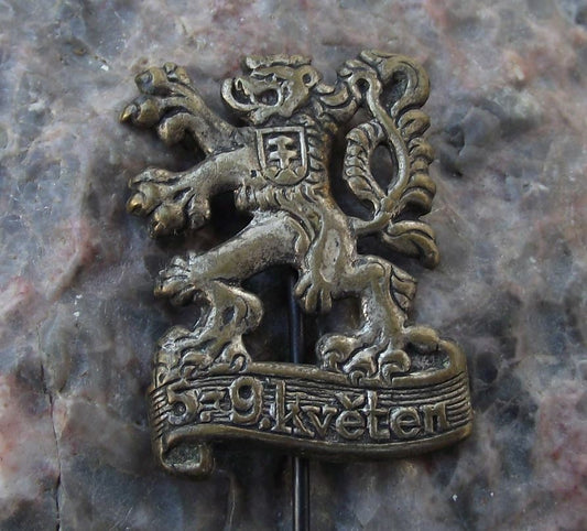 1946 Prague Uprising Czechoslovakia National Revolution Lion Symbol Pin Badge