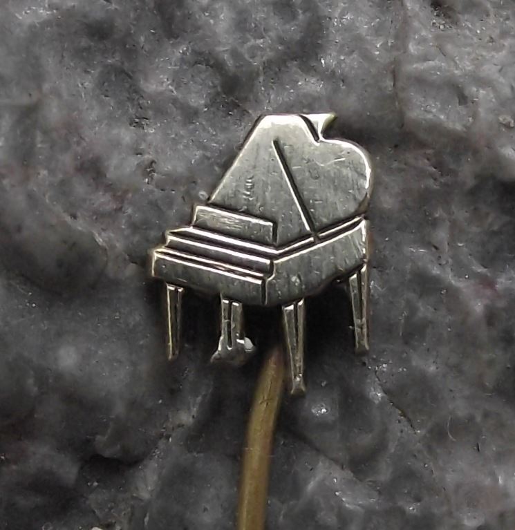 Beautiful Vintage Golden Baby Grand Piano Shaped Motif Tie Pin Badge Brooch - Badgecrazy