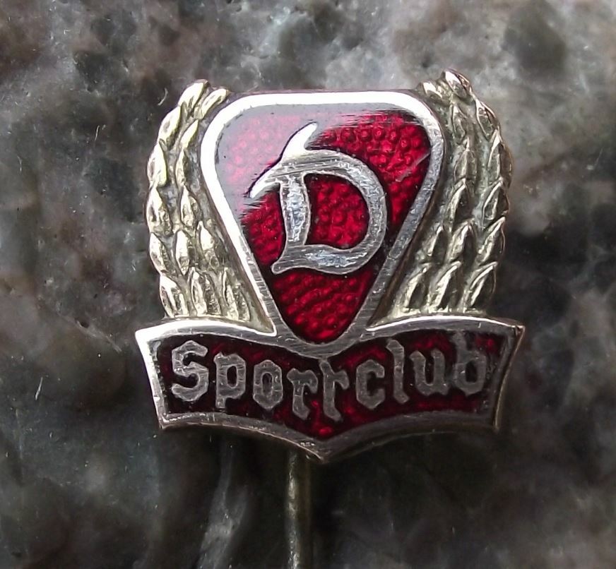Antique Berlin FC Dynamo Sportclub D Football Soccer Fussball Shield Pin Badge - Badgecrazy