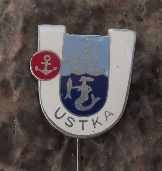 Ustka Polish City Poland Heraldic Crest Shield Ship Coat of Arms Pin Badge - Badgecrazy