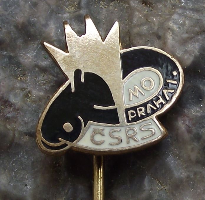 Vintage Prague 1 Fishing Angling Association Catfish Eel Fish Members Pin Badge - Badgecrazy