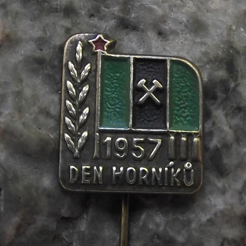 1957 National Czech Mining Miners Day Den Horniku Coal Mine Flag Pin Badge - Badgecrazy