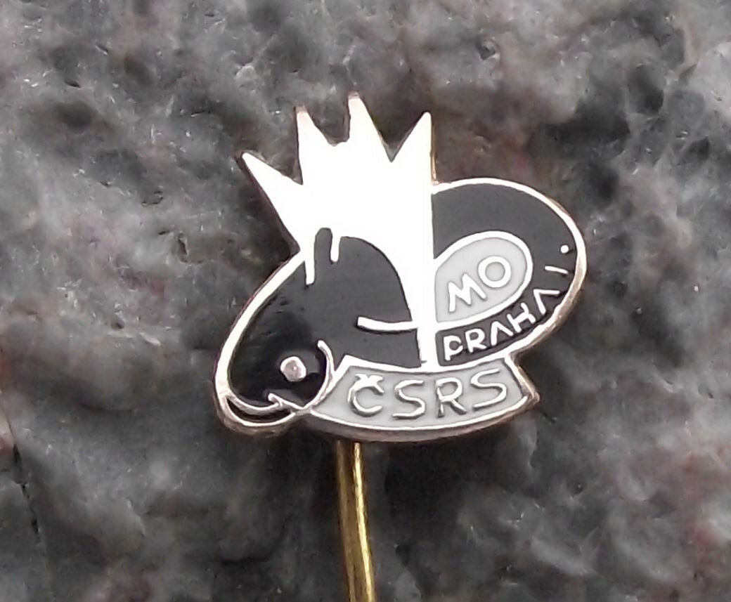Vintage Prague 1 Fishing Angling Association Catfish Eel Fish Members Pin Badge - Badgecrazy