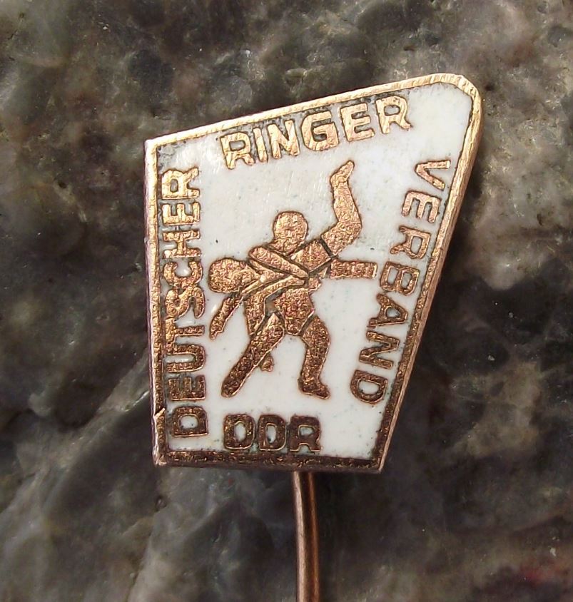 East Germany Wrestling Federation Deutscher Ringer Verband German DDR Pin Badge - Badgecrazy