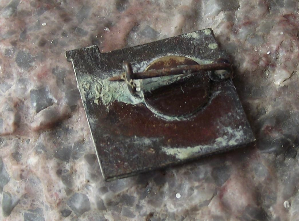 Antique Tallinn Estonia Tower City Walls Tourist Souvenier Castle Pin Badge - Badgecrazy