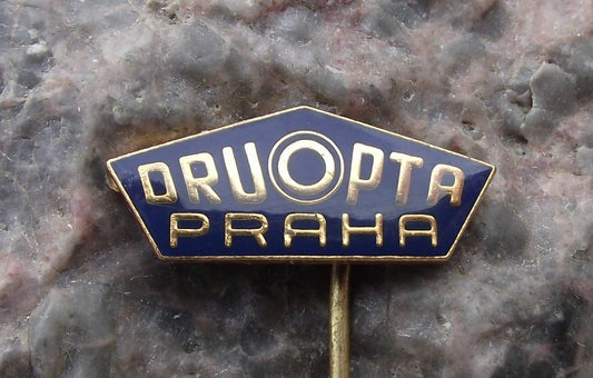 Antique Druopta Vega Corina Efekta Camera Maker Czechoslovakia Pin Badge - Badgecrazy