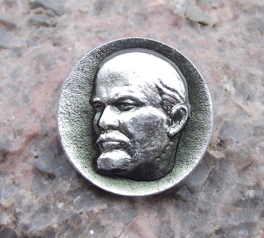 Vintage Lenin Head Serious Look Soviet Union Russian Leader Communist Pin Badge - Badgecrazy