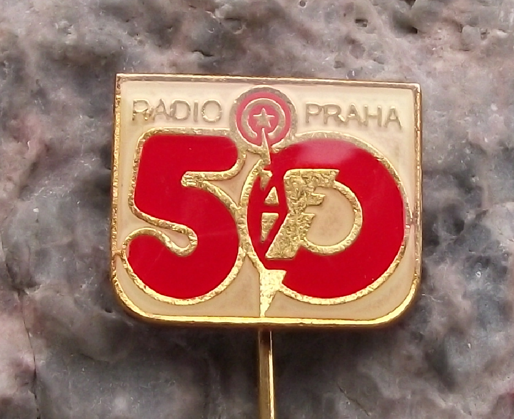 1986 Czech Radio Prague Praha CSSR 50th Anniversary Tower Mast Logo Pin Badge - Badgecrazy