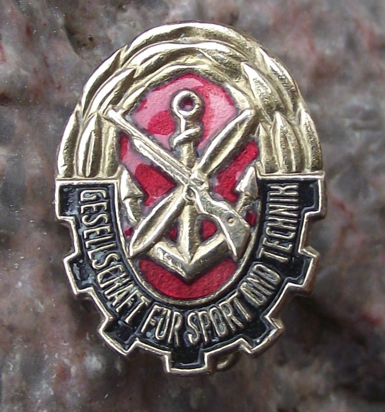 Vintage GST Gesellschaft Sport Technik East Germany DDR Army Anchor Pin Badge - Badgecrazy