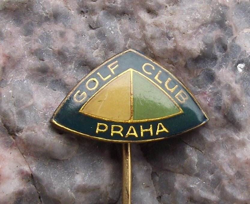 Vintage Golf Club Praha Prague Czechoslovakia Members Pin Badge - Badgecrazy