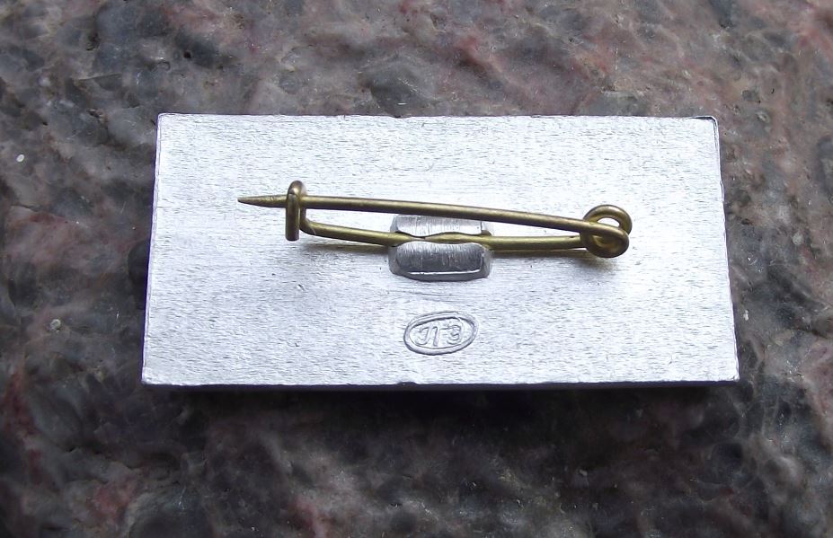Vintage Leningrad Saint Petersburg Alexander Column Palace Square Pin Badge - Badgecrazy