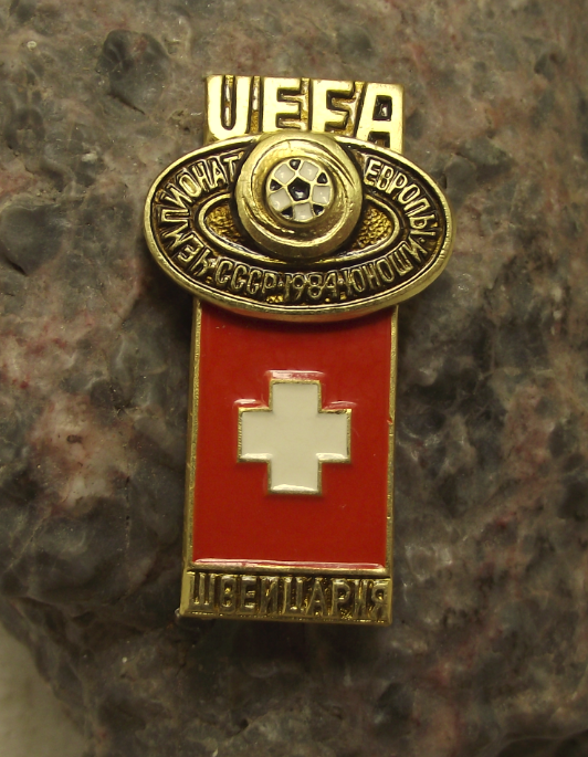 1984 UEFA European Football Championships Switzerland Team Soccer Pin Badge - Badgecrazy