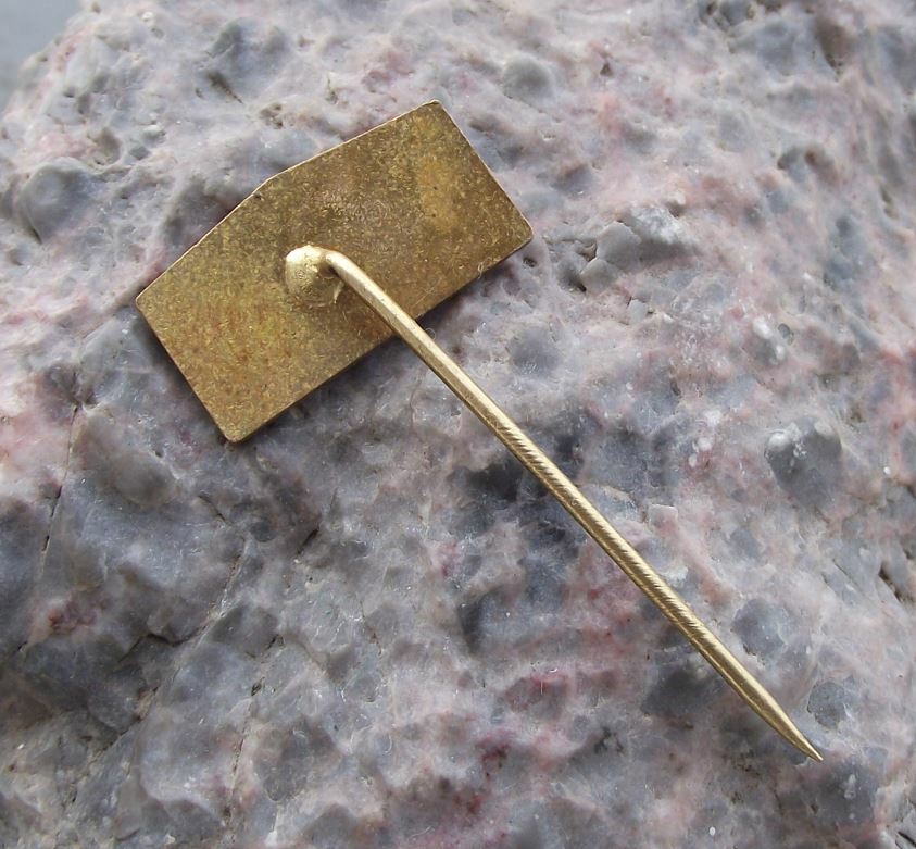 Vintage Wilkinson Sword Crossed Blades Logo Weapons Blade Maker Pin Badge