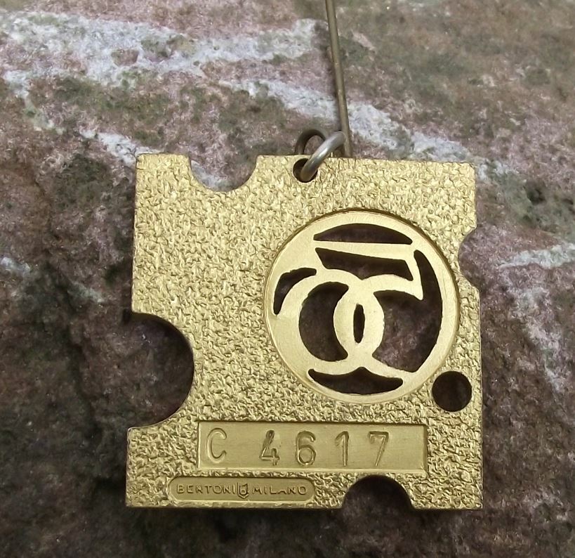 1972 Fiera di Milano Milan Fair Expo Visitatore Metal Visitor Badge Number 4617 - Badgecrazy