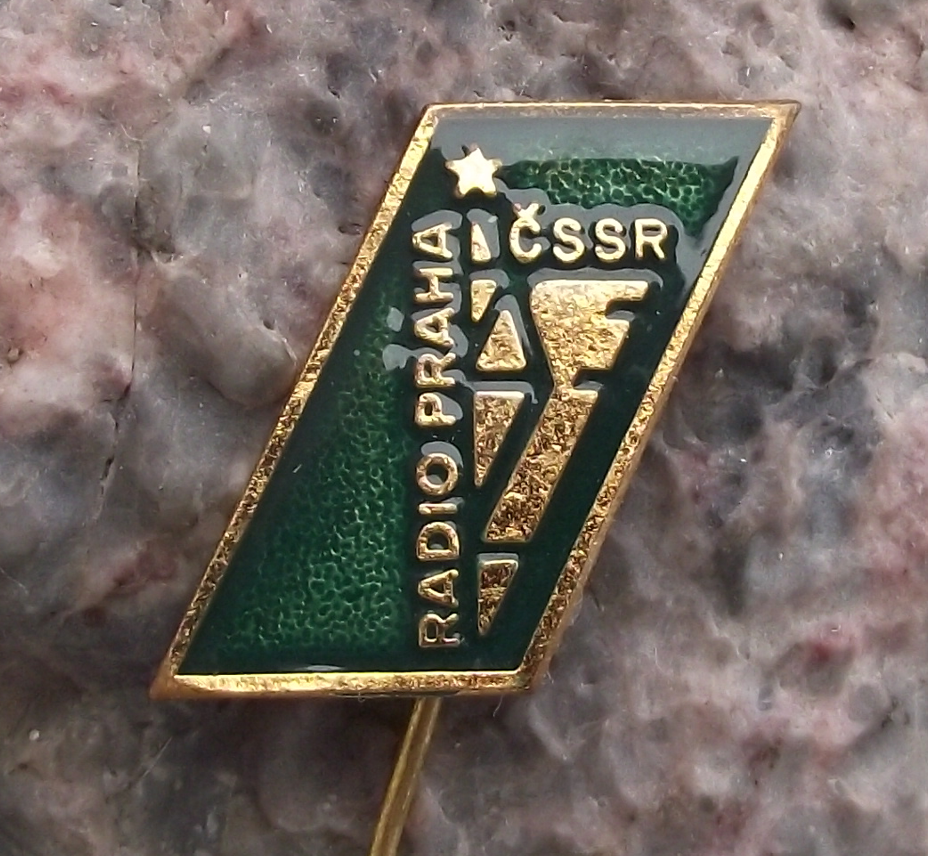 Radio Prague Praha Czechoslovakia CSSR Broadcasting Tower Mast Logo Pin Badge - Badgecrazy