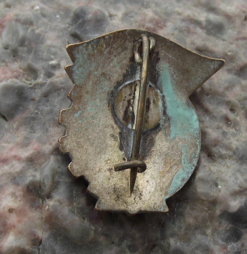 Antique Romanian Peoples Republic Trade Union Members Hand Shake Pin Badge - Badgecrazy