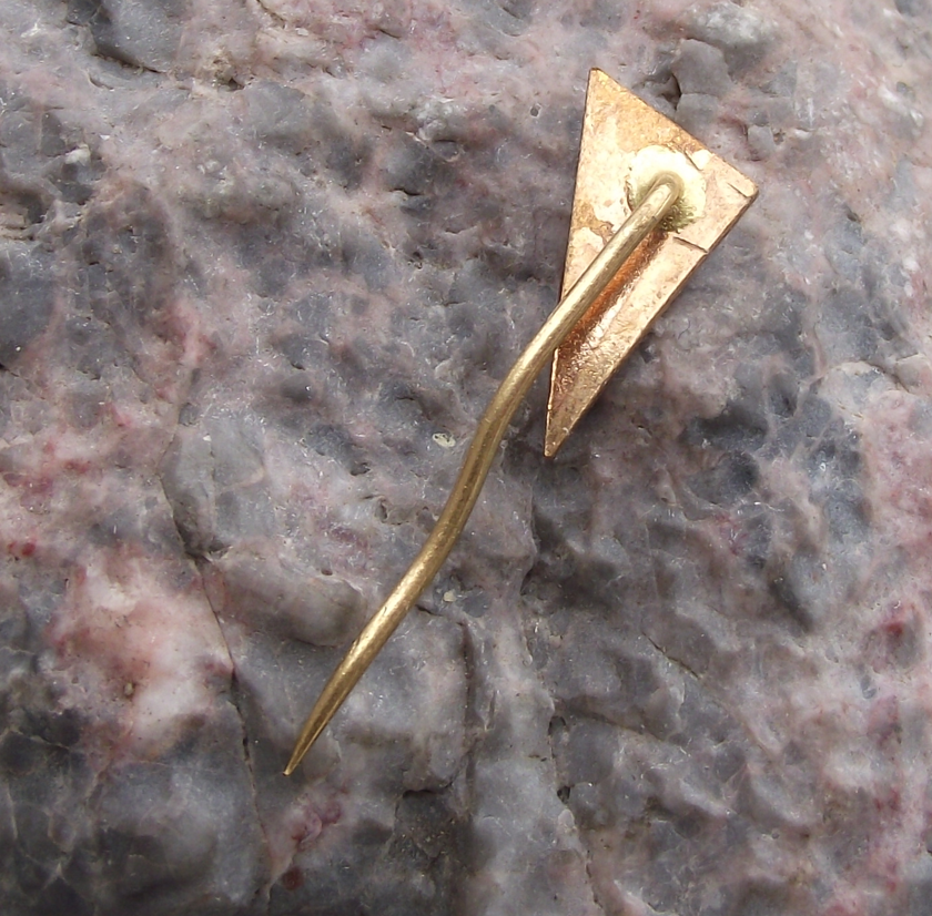 Radio Praha Prague CSSR Czechoslovakia Transmitter Tower Triangle Pin Badge - Badgecrazy