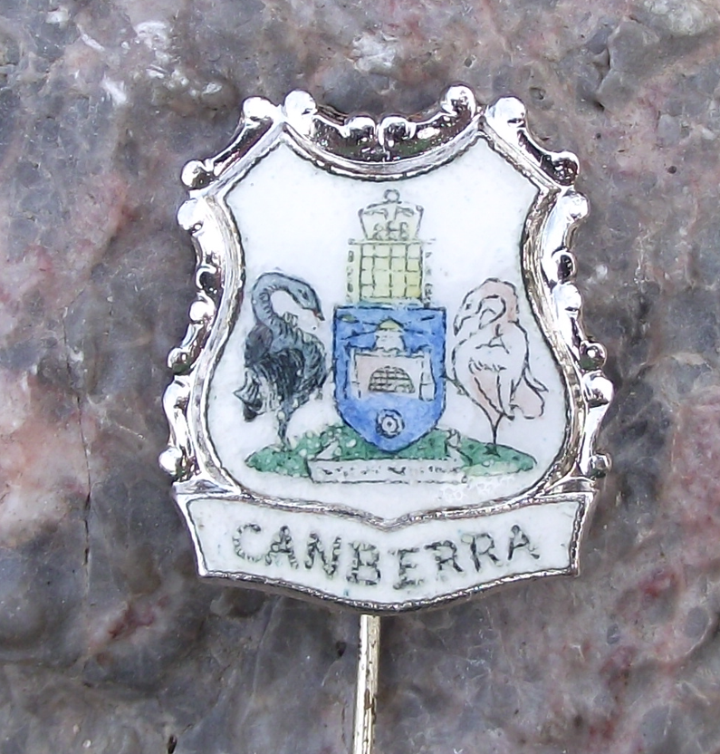 Vintage Canberra City Australia Heraldic Crest Coat of Arms Pin Badge - Badgecrazy