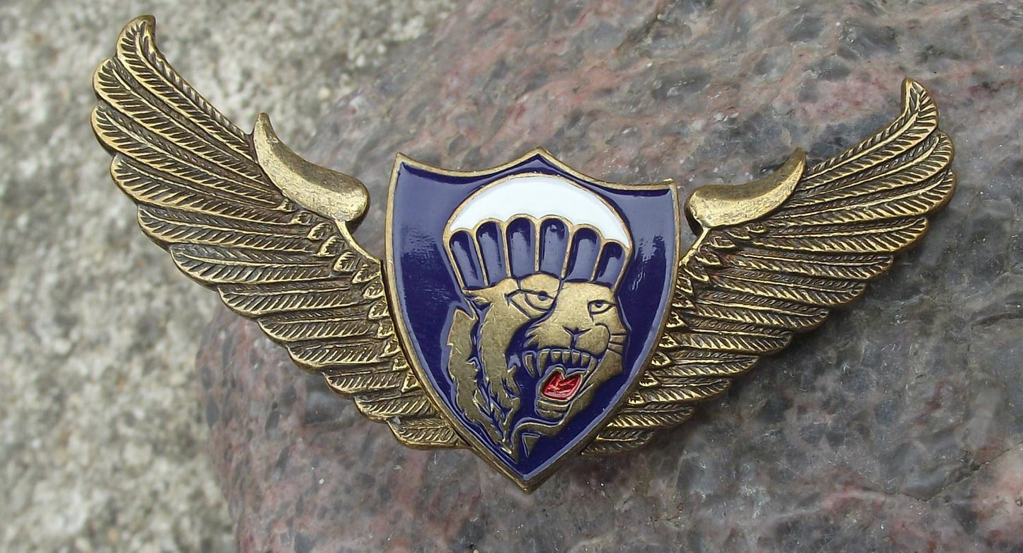 Roaring Tiger Military Airborne Forces Parachute Army Wings Uniform Pin Badge - Badgecrazy