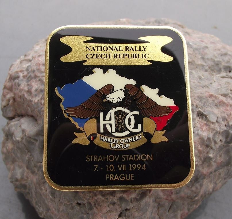 1994 Harley Davidson Rally Czech Worlds Largest Stadium Motorbike Meet Pin Badge - Badgecrazy