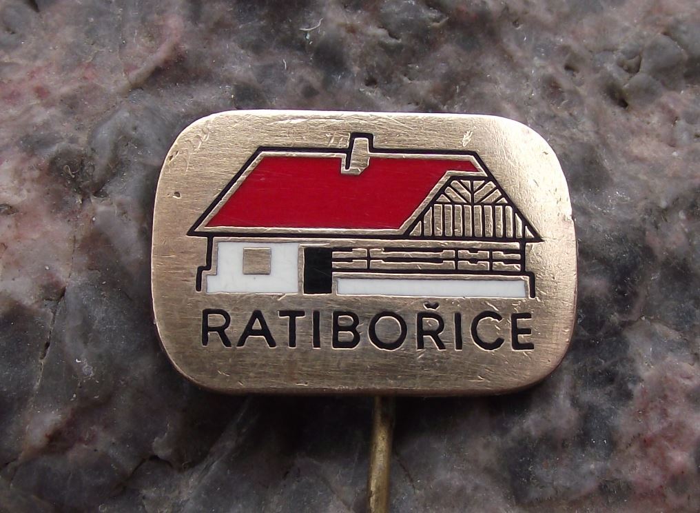 Antique Ratiborice Chateau House & Estate Czechoslovakia Tourist Sight Pin Badge - Badgecrazy