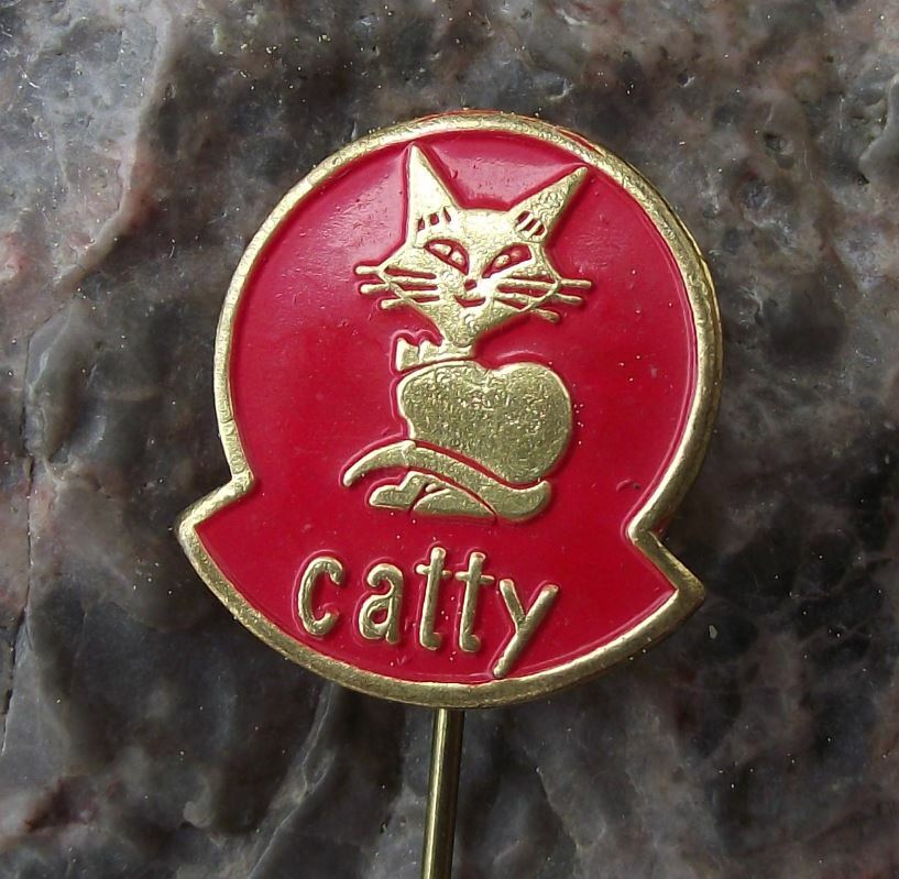 Antique Catty Beautiful Female Cat Kitten Pussy Painted Red Enamel Pin Badge - Badgecrazy