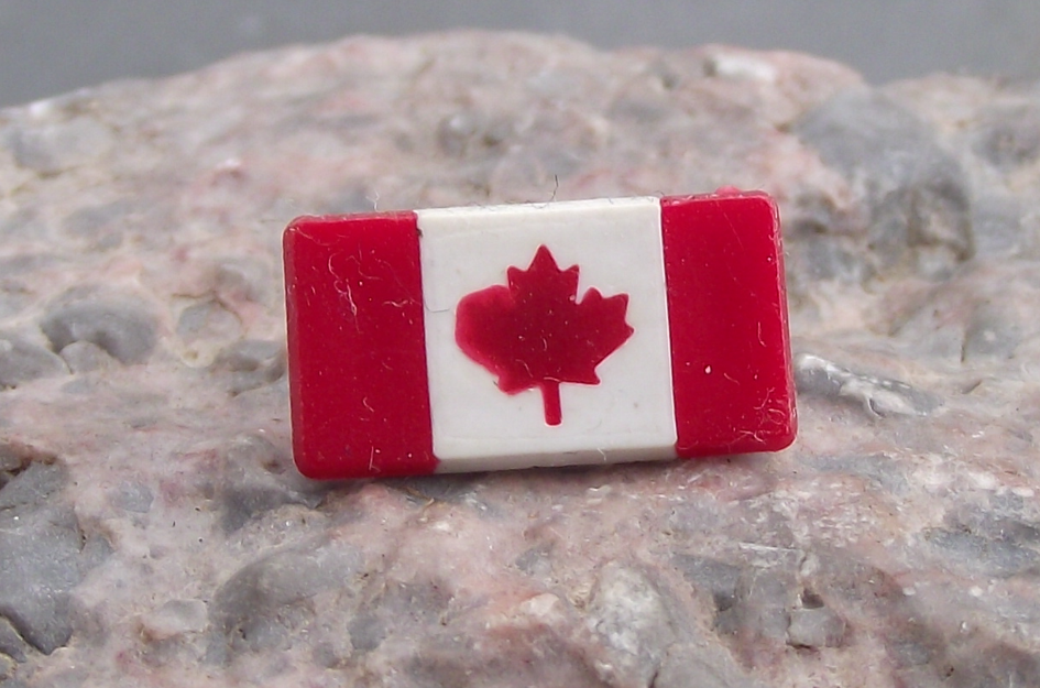 Vintage Canadian Red Maple Leaf Canada National Flag Emblem Tie Pin Badge - Badgecrazy
