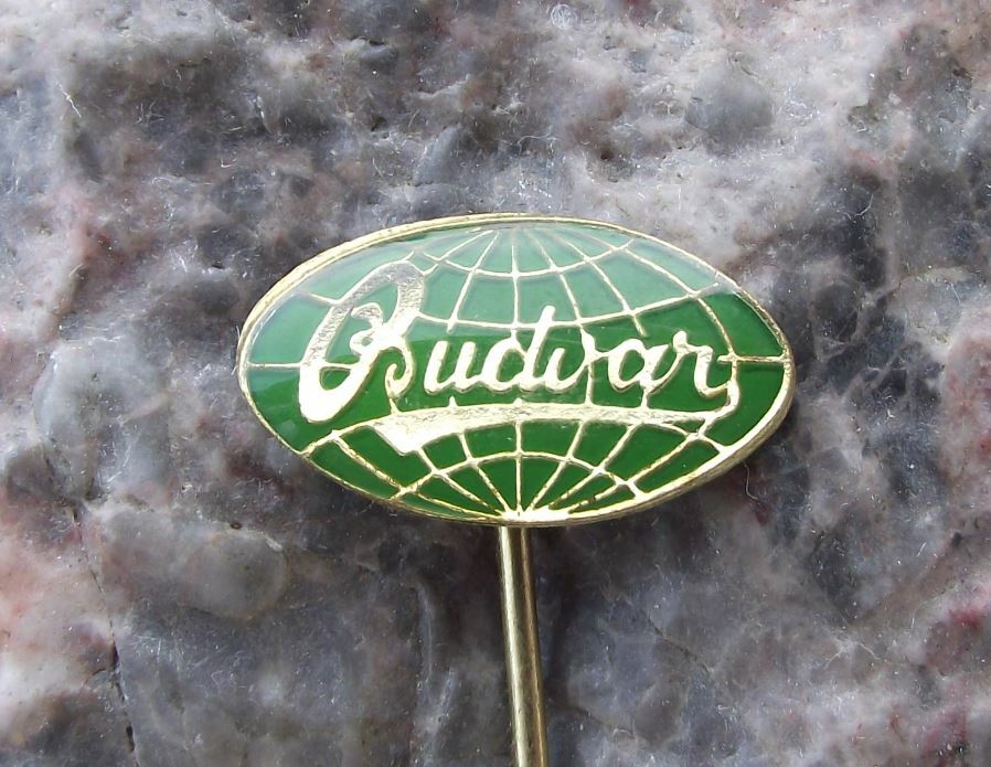 Budvar Original Czech Budweiser Brewery Pivovar Lager Beer Pin Badge Green - Badgecrazy